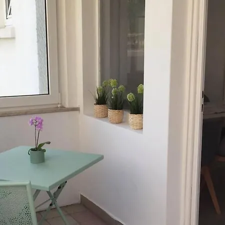 22b Grosse Mit Balkon, Smarttv Und Wlan