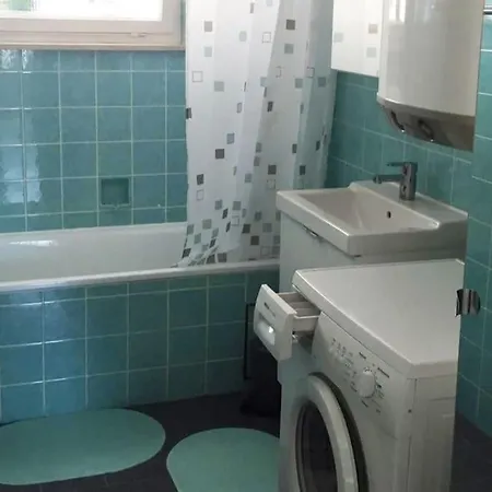 22b Grosse Mit Balkon, Smarttv Und Wlan Korb